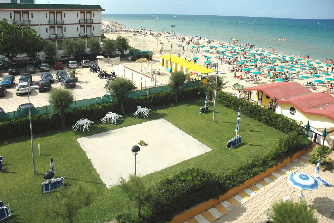 Hotel Prestige Fano Marotta Exterior foto